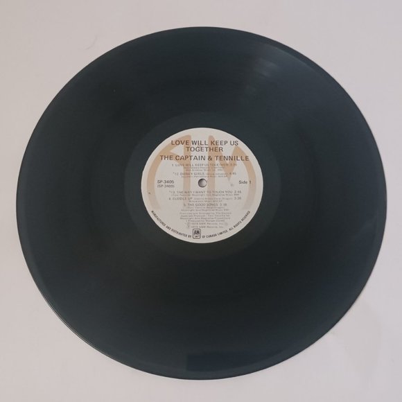 The Captain & Tennille Love Will Keep Us Together vinyl record, 1975 original - Picture 7 of 10
